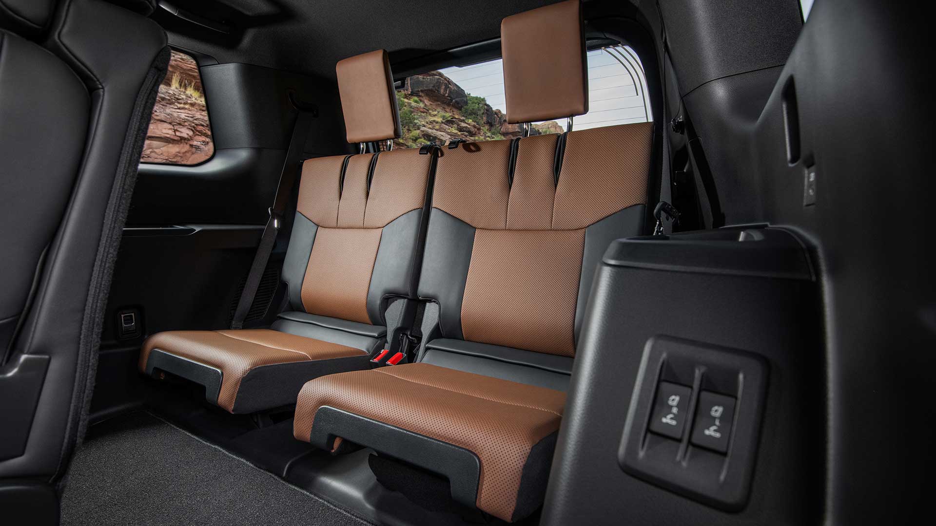 GX 550 Luxury and Sports Luxury offer a third row of seats, raising occupant capacity to seven.