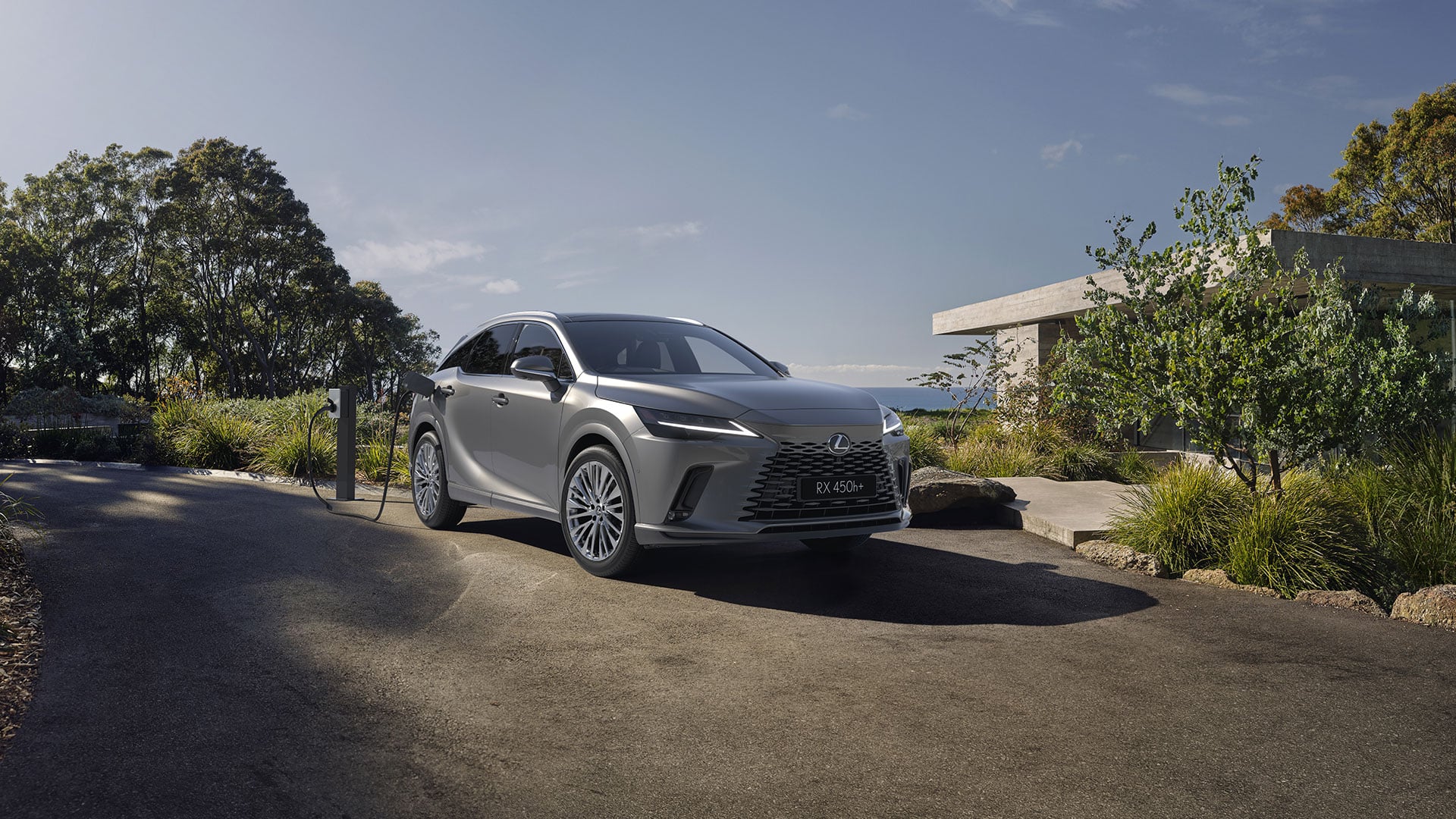 2025 Lexus RX 450h+